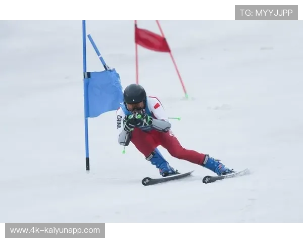 高山滑雪队首次组队出征国际赛事 高山滑雪队首次组队出征国际赛事